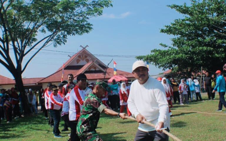 $rows[judul]